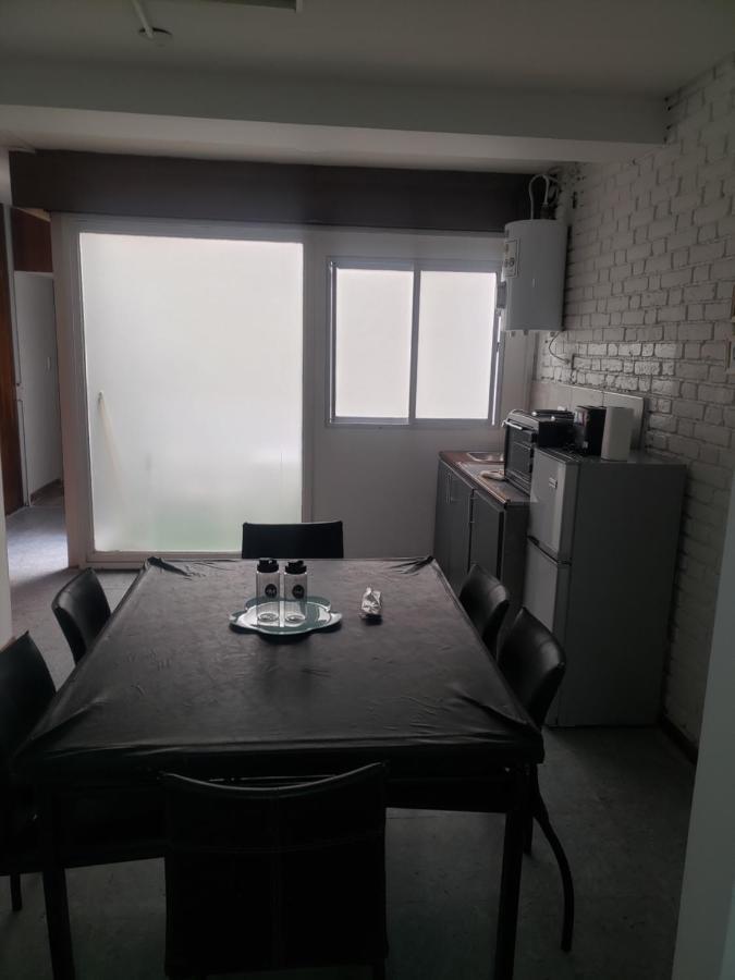 Departamento Ubicadisimo Calle Chile Con Estacionamiento Incluido Capital Mendoza 2 Appartement Buitenkant foto