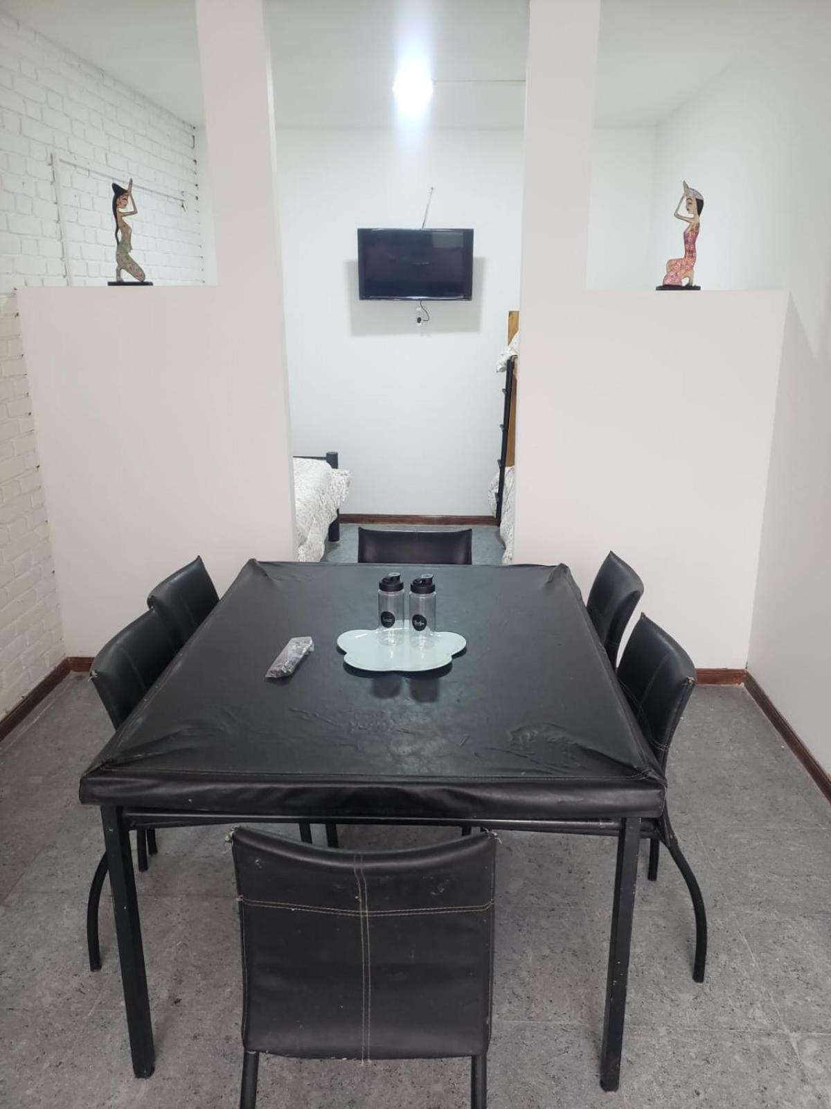 Departamento Ubicadisimo Calle Chile Con Estacionamiento Incluido Capital Mendoza 2 Appartement Buitenkant foto