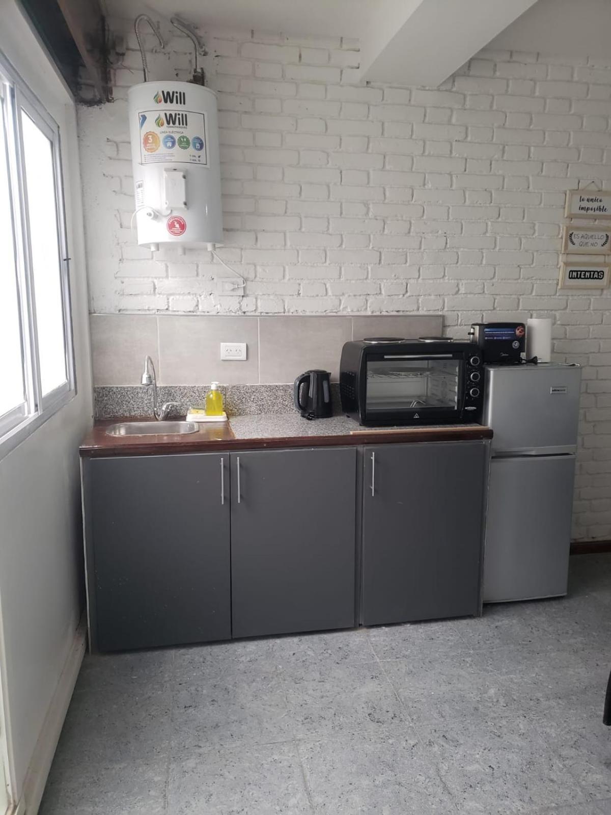 Departamento Ubicadisimo Calle Chile Con Estacionamiento Incluido Capital Mendoza 2 Appartement Buitenkant foto