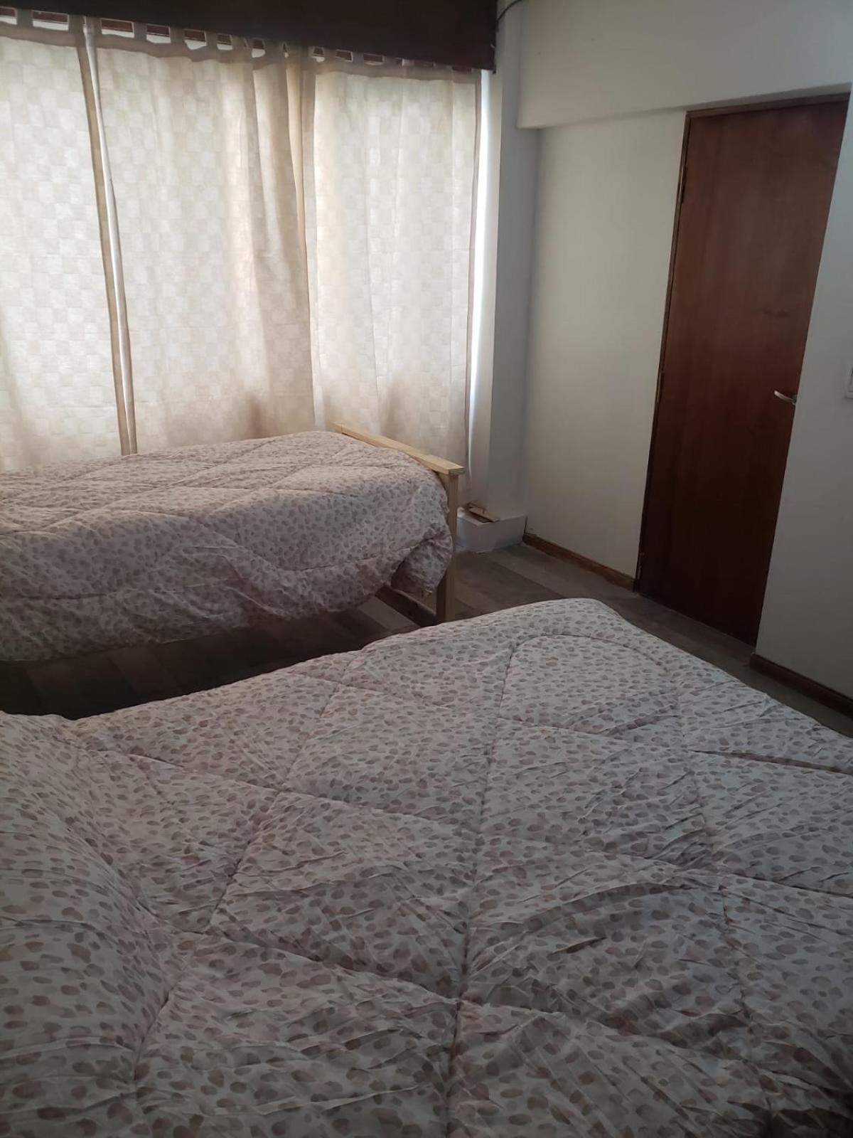 Departamento Ubicadisimo Calle Chile Con Estacionamiento Incluido Capital Mendoza 2 Appartement Buitenkant foto